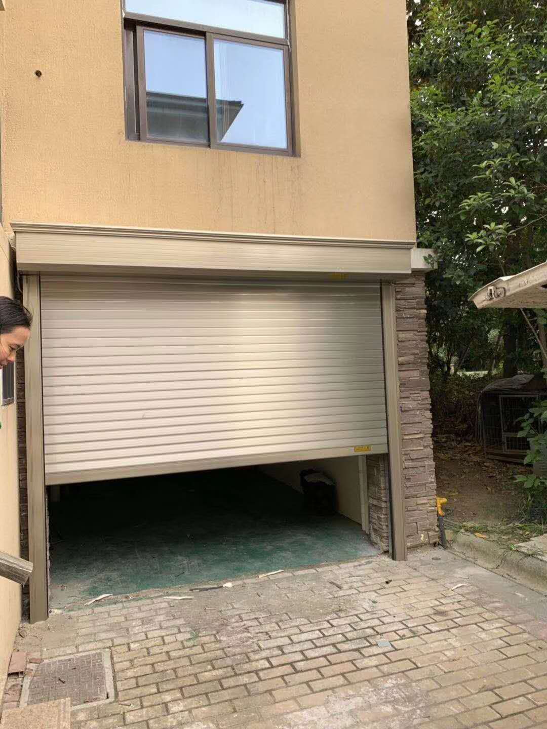 快速工業(yè)卷簾門(mén)離不開(kāi)哪些結(jié)構(gòu)？